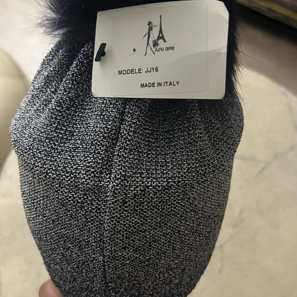 NAVY BLUE AND SILVERY SPARKLING KNIT CAP WITH WARM FUR INSIDE… NEW WITH TAGS. OS - Picture 13 of 13